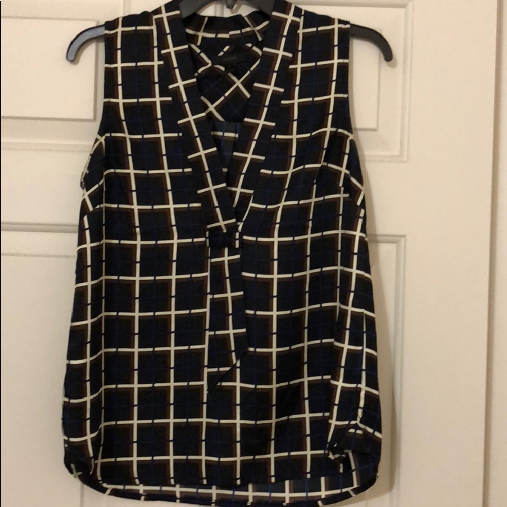 Sleeveless silk top, window pane print